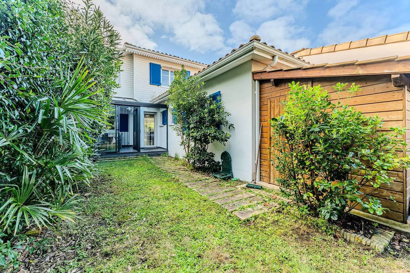 Arcachon, Near Centre: 300 M from the Plage and 800 M from the Market! in Arcachon, Arcachon region