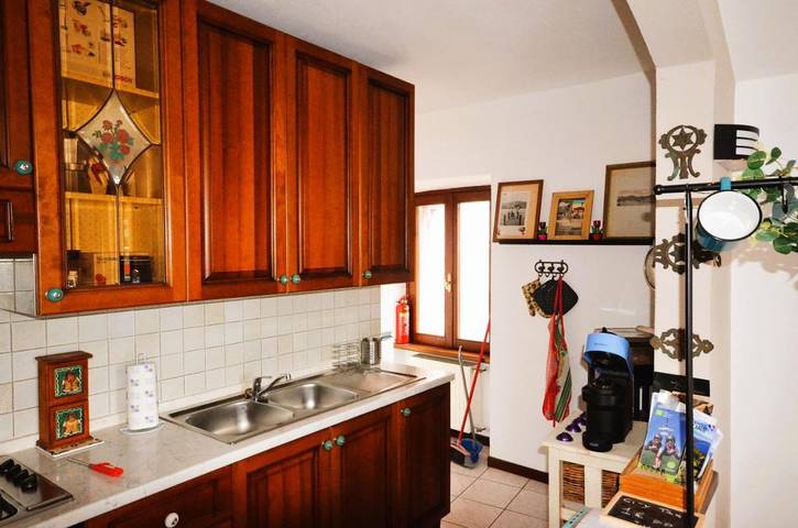 Location de vacances pour 4 personnes, avec vue ainsi que vue sur le lac et terrasse, animaux acceptés à Orta San Giulio - 4
