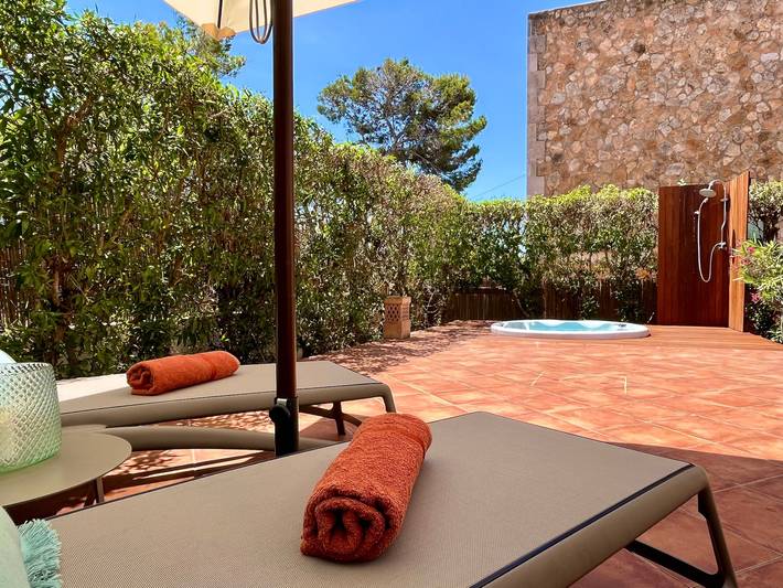 Gîte pour 4 personnes, avec jacuzzi et jardin à Cala Santanyí - 2