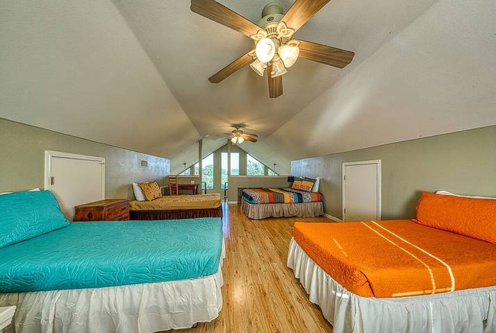 Vacation house for 8 people, with yard and balcony in Texas Hill Country