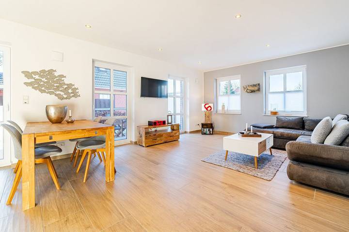 Ferienwohnung für 2 Personen, mit Terrasse und Garten in Greetsiel Hafen, Krummhörn