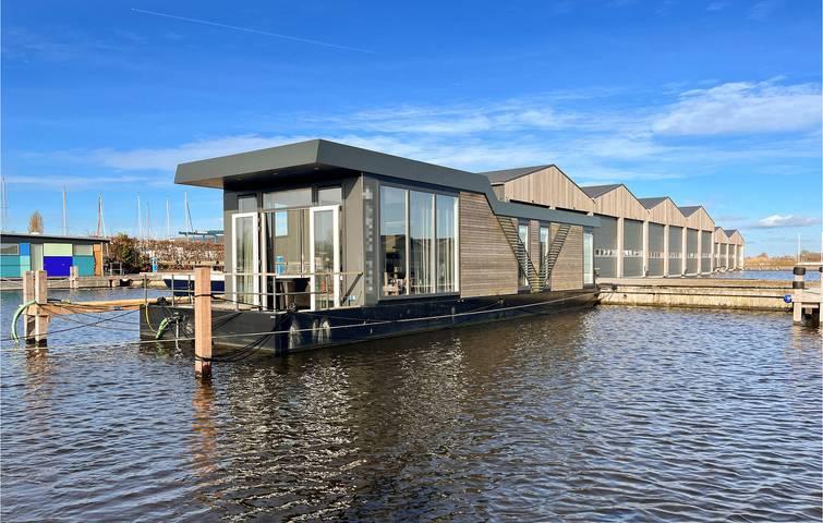 Ferienhaus für 6 Personen, mit Ausblick und Terrasse sowie Seeblick in Friesland - 2