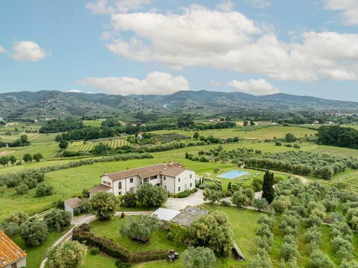 Agriturismo per 3 persone, con giardino e piscina per bambini nonché piscina e panorama, con animali domestici a Vinci