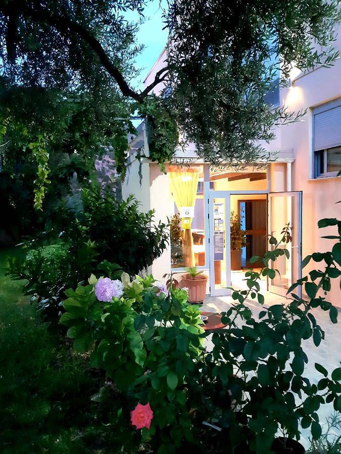 Hôtel pour 2 personnes, avec Balcon ainsi que Terrasse et Vue dans Dhërmi