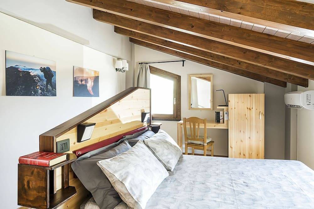 Villa en Nicolosi con 4 habitaciones, capacidad 11 in Nicolosi, Etna