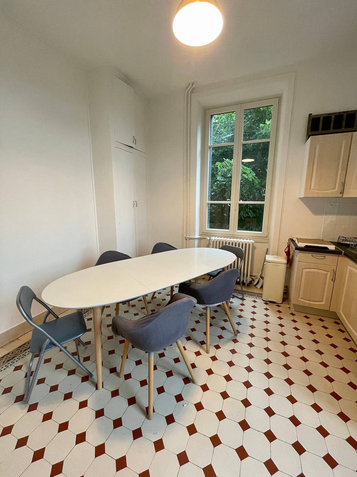 Ganze Wohnung, Ferienwohnung 'Villa Isabelle' mit Bergblick, privater Terrasse und Wi-Fi in Allevard, Isère