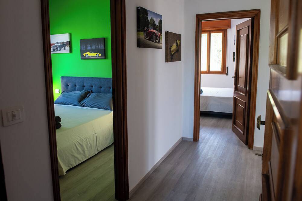 Casa Rivazza Villa, Park, Parking, Private grandstand overlooking the Imola circuit in Imola, Provincia de Bologna