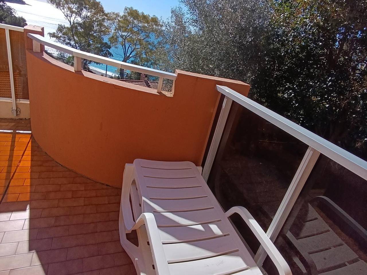 Ganzes Studio, Studio für 6 Personen mit Wlan, Meerblick in Roquebrune-Cap-Martin in Roquebrune-Cap-Martin, Nizza und Umgebung