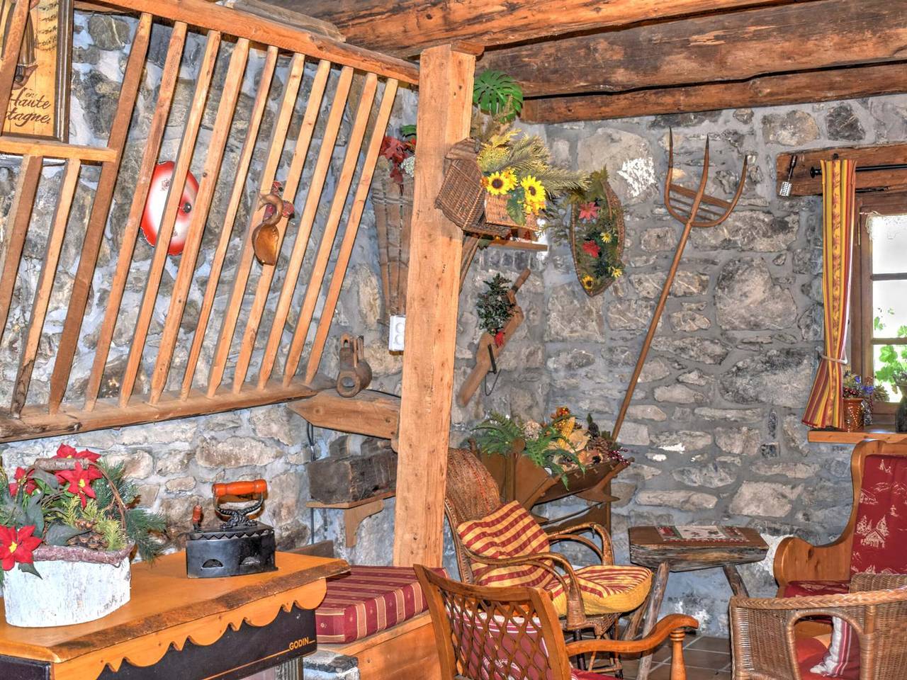Chalet Savoyard en Bordure des Pistes avec Liaison Facile vers le Centre de Morzine in Morzine, Les Portes du Soleil