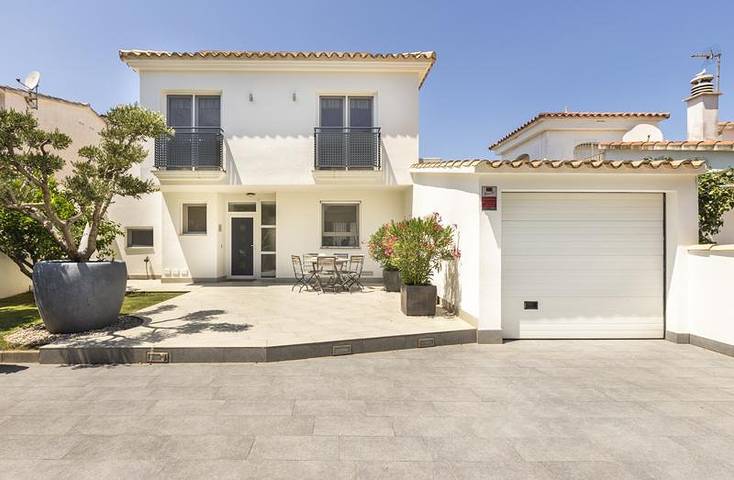 Villa für 8 Personen, mit Ausblick und Garten sowie Terrasse in Empuriabrava - 4