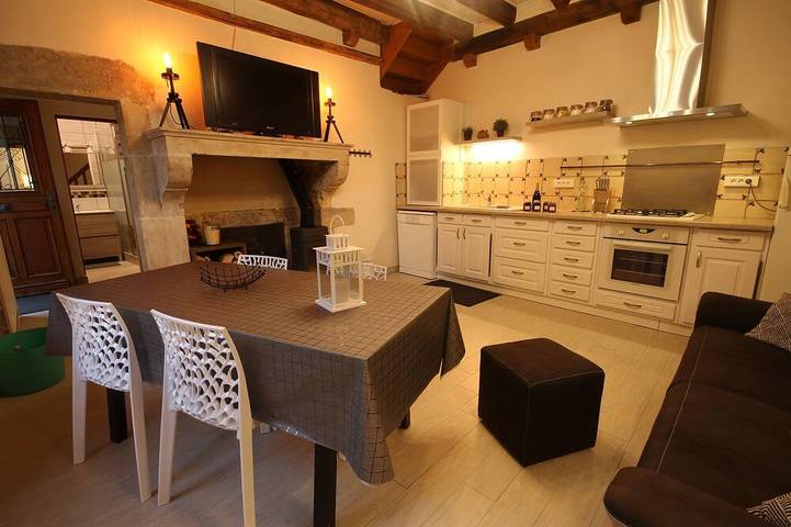 Location de vacances pour 5 personnes, avec Terrasse à Tanay