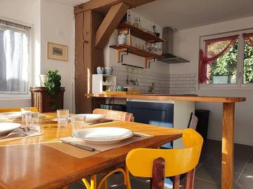 Gîte pour 4 personnes, avec jardin et vue à Ay (Marne)