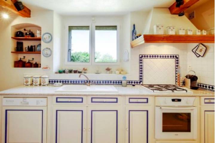 Gîte pour 8 personnes, avec jardin et terrasse, adapté aux familles à La Garde-Freinet - 3