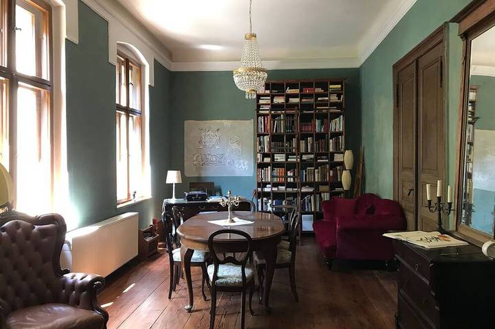 Ganze Wohnung, Ferienwohnung im historischen Herrenhaus - Ferienwohnung im Herrenhaus in Laasow, Vetschau