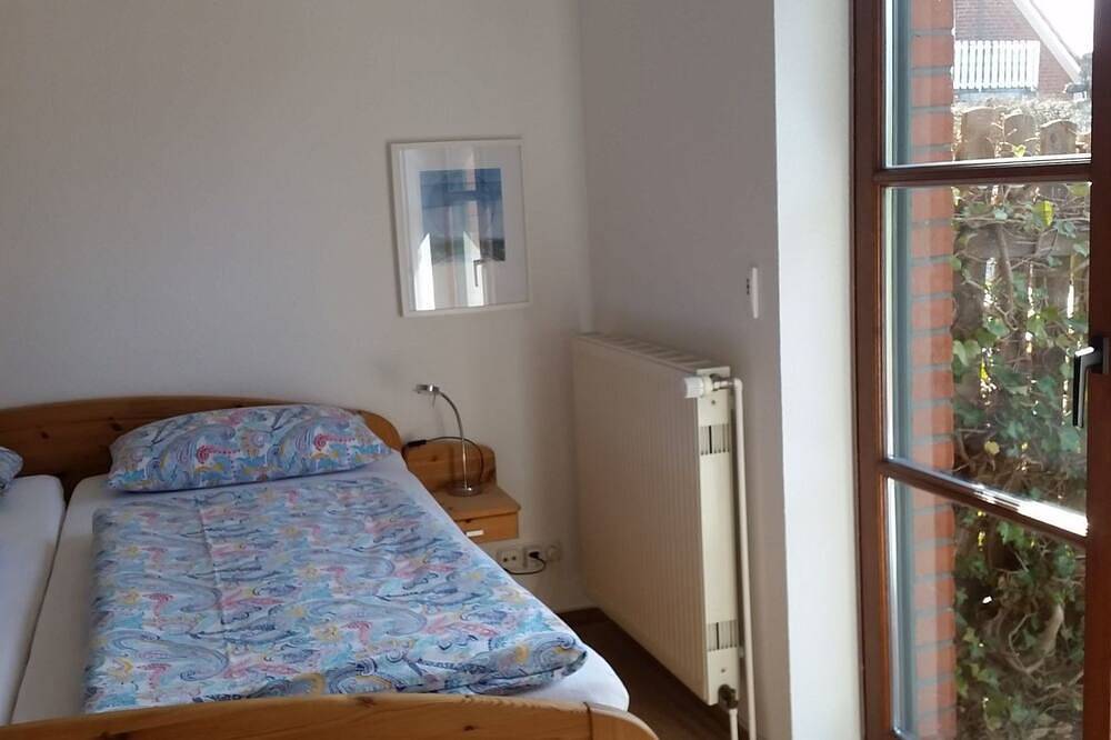 Ganze Wohnung, Ferienwohnung Ilka in Warwerort, Nordseeküste