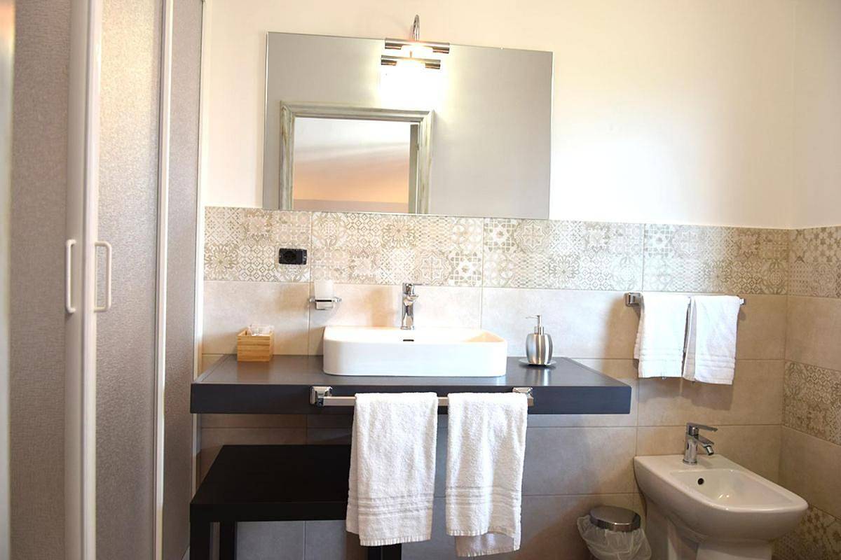 Quadruple Room with Private Bathroom in Belpasso, Etna