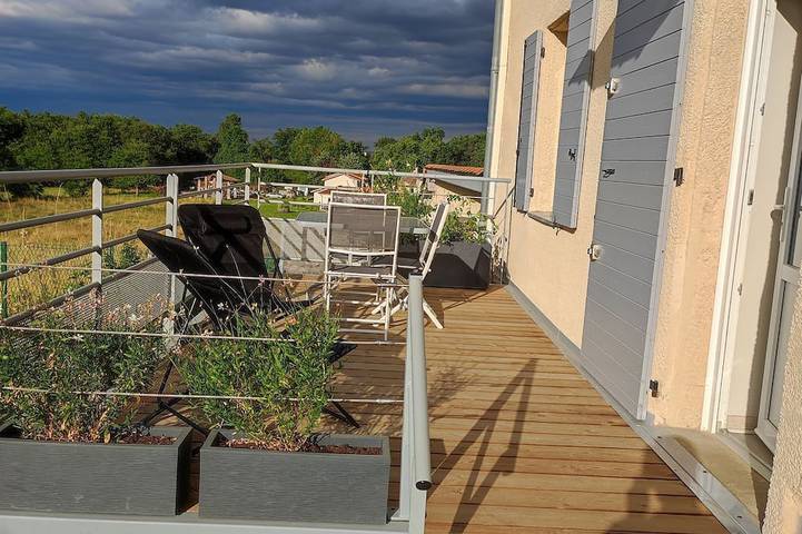 Gîte pour 3 personnes, avec jardin et terrasse à Orliénas