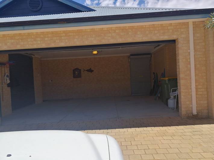 Holiday home for 8 people, with terrace and hot tub as well as garden in Mandurah