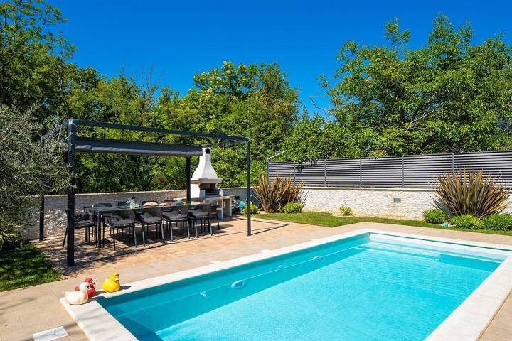 Villa mit pool für 12 Personen, mit Sauna und Garten sowie Pool und Whirlpool, kinderfreundlich auf Krk - 2