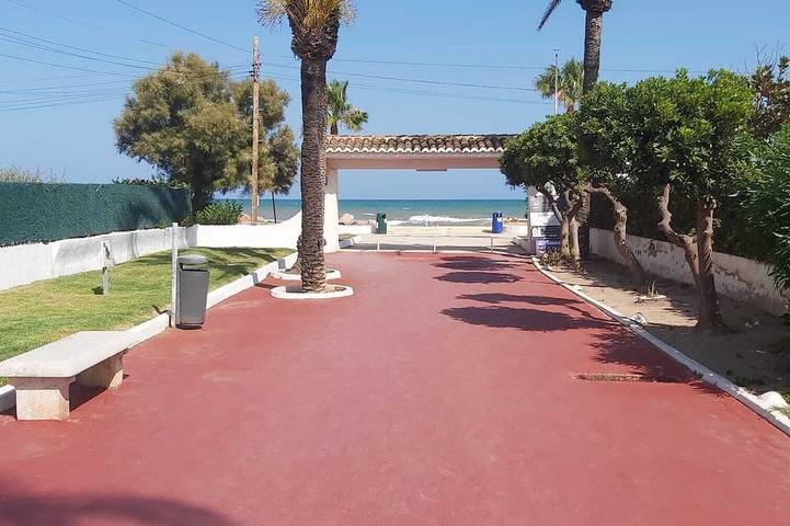 Apartamento para 2 personas, con jardín y piscina, Se admiten mascotas en El Puig