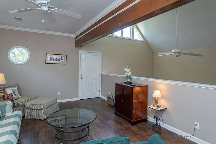 Vacation rental for 10 people, with pool and balcony in Fripp Island