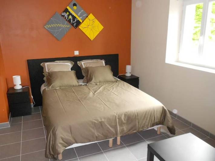 Location de vacances pour 2 personnes, avec terrasse à Neuvy-Saint-Sépulchre