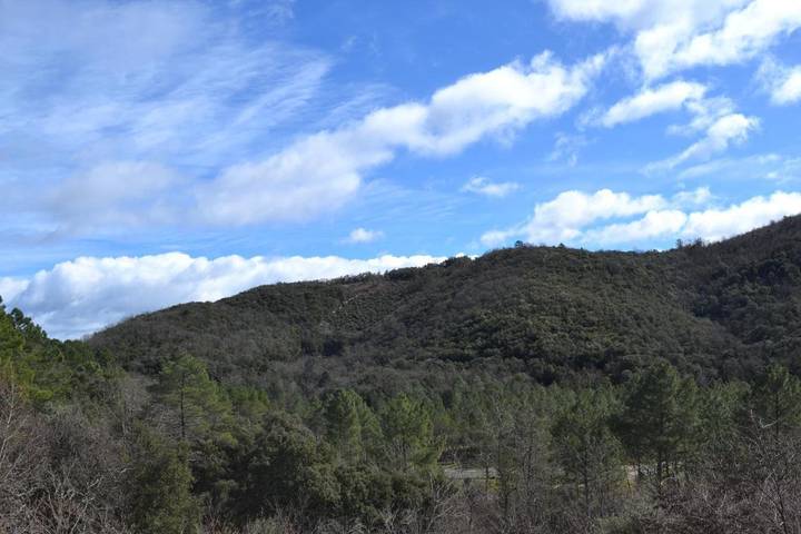 Location de vacances pour 5 personnes, avec vue et terrasse ainsi que jardin et piscine à Saint-Sébastien-d'Aigrefeuille - 2