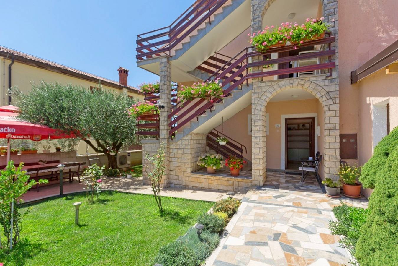 Ganzes Studio, Studio Ferienwohnung mit Terrasse in Novigrad, Umag und Umgebung
