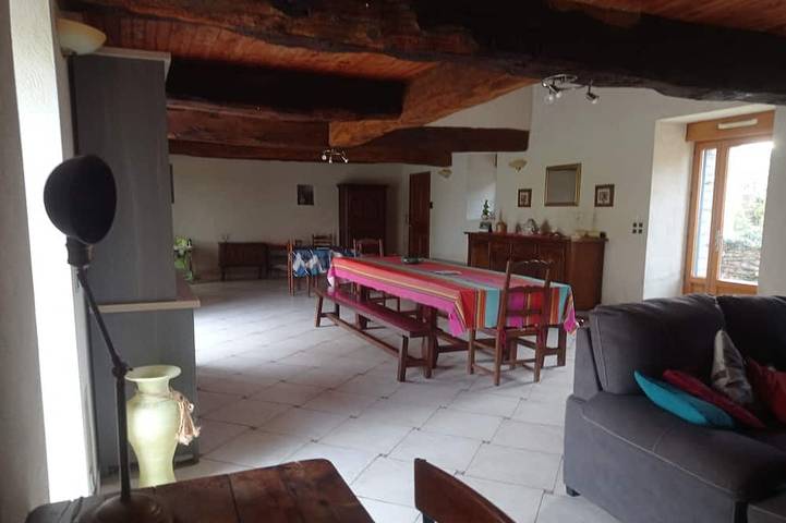Manor house for up to 14 people; fully equipped and comfortable; spacious indoor and outdoor areas in Ploërmel, Vannes und Umgebung