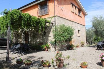 Chambre d’hôte pour 2 personnes, avec jardin et balcon, animaux acceptés à Campagna