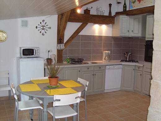 Gîte pour 4 personnes avec terrasse in Chargé, Région de Tours