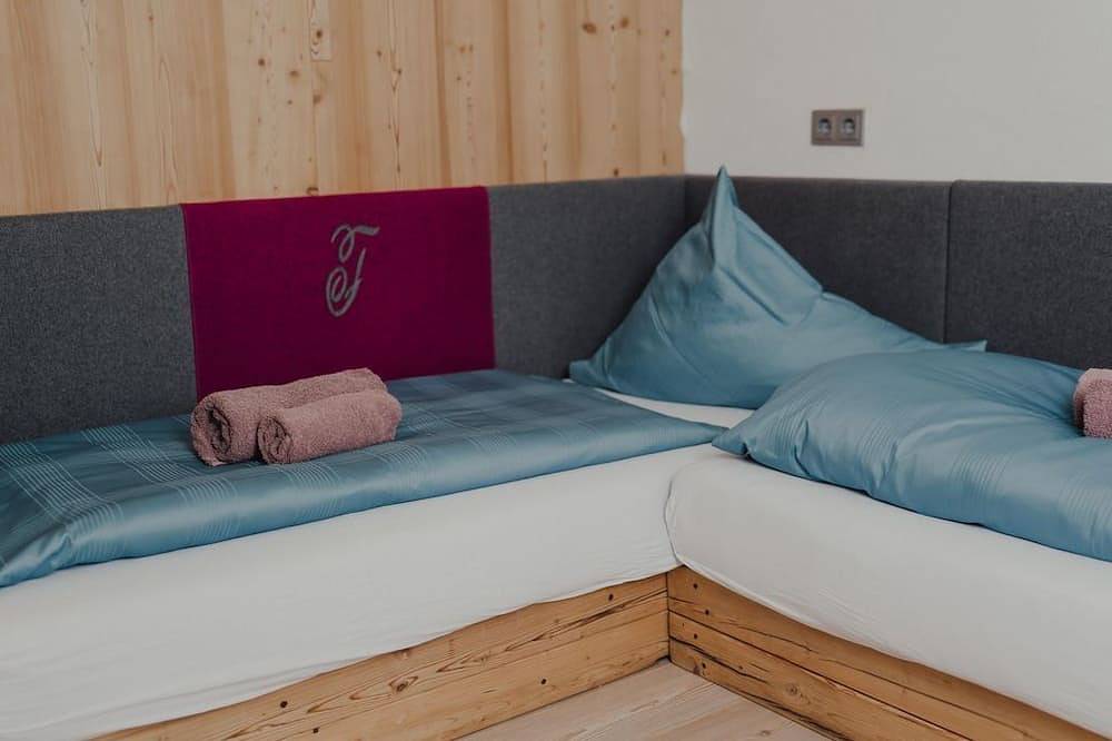 Doppelzimmer mit Dusche, Wc - Forsthof in Alpendorf, Sankt Johann im Pongau