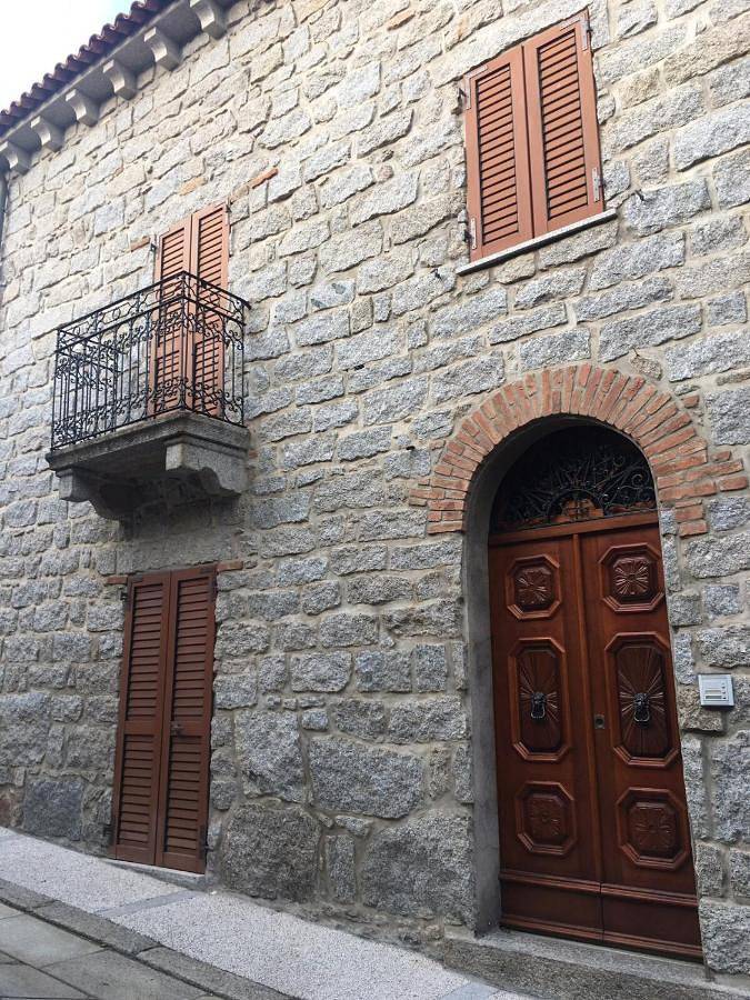 Location de vacances pour 6 personnes, avec jardin à Sant'Antonio di Gallura - 4