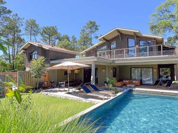 Gîte pour 8 personnes, avec piscine et terrasse dans Plage des Estagnots