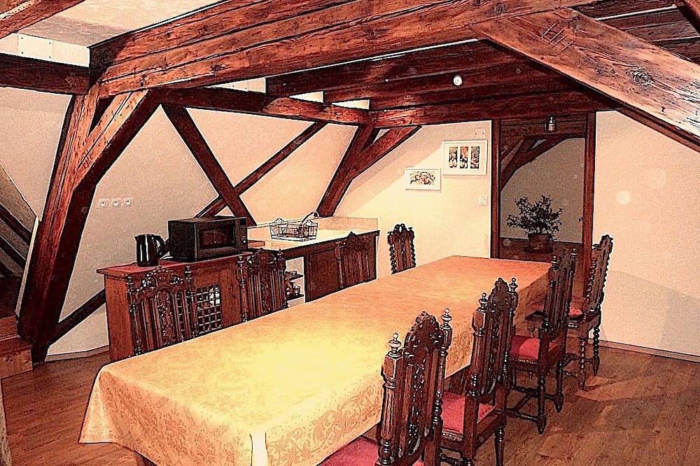 Adrihof, Chambre d'hôtes à Riquewihr in Riquewihr, Parc naturel régional des Ballons des Vosges