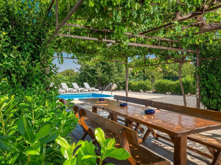 Ferienhaus für 11 Personen, mit Terrasse und Pool sowie Garten - 1