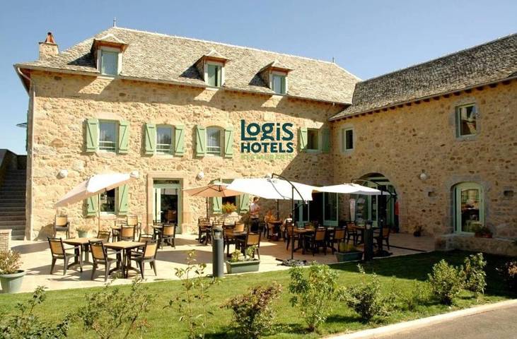 Hôtel pour 3 personnes, avec Terrasse ainsi que Jardin et Vue à Saint-André-de-Najac
