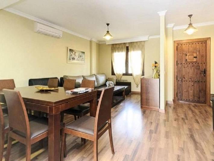 Casa rural para 8 personas, con Balcón y Jacuzzi además de Terraza y Jardín en Güevéjar - 4