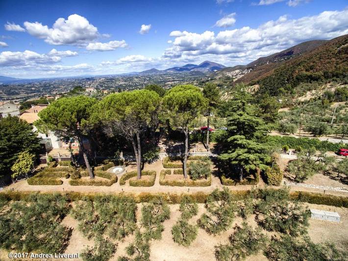 Location de vacances pour 10 personnes, avec jardin et jacuzzi à Poggio Mirteto - 4