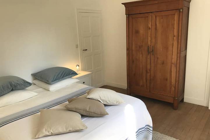 Location de vacances pour 9 personnes, avec terrasse et jardin à Salbris - 4