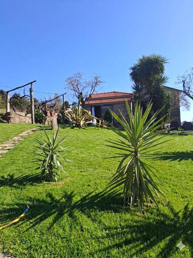 Location de vacances pour 6 personnes, avec jardin et vue dans Santa Marinha do Zêzere