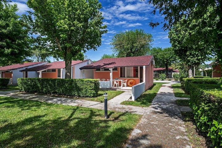 Location de vacances pour 4 personnes, avec piscine et jardin, adapté aux familles dans Province de Venise - 4