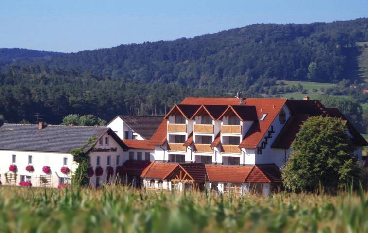 Hotel für 2 Personen, mit Terrasse und Garten sowie Pool und Sauna in Altenkunstadt