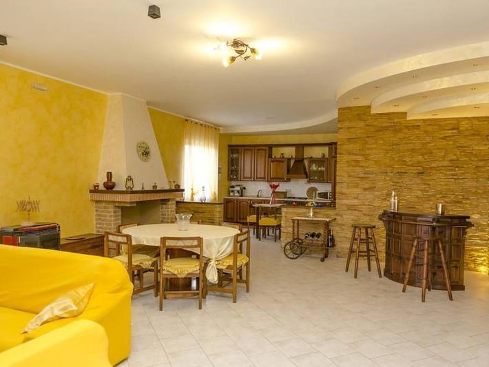 Location de vacances pour 12 personnes, avec jardin dans Molise - 4