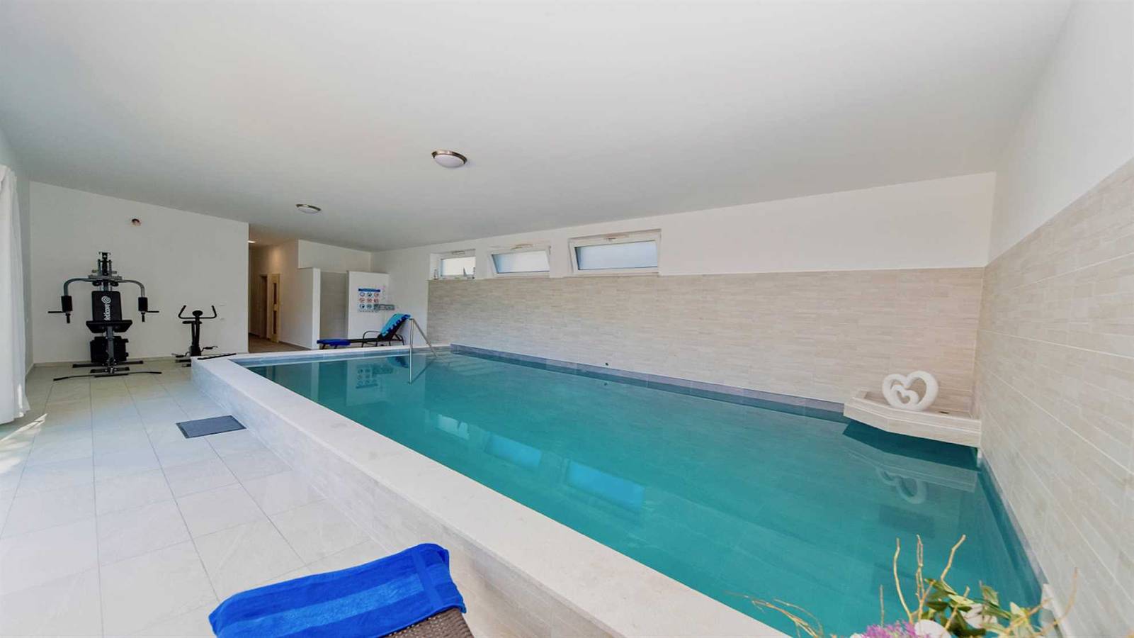 Villa Lake &amp; Sea - met 4 slaapkamers voor 8 personen en een binnenzwembad in Tribalj, Primorje-Gorski Kotar