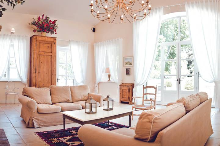 Gîte pour 10 personnes, avec piscine, adapté aux familles à Divajeu - 2