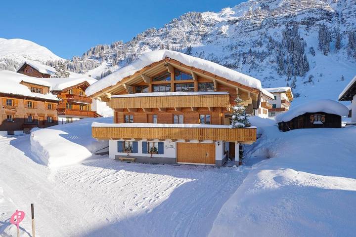 Appartement voor 2 personen, with Balkon and Terras as well as Tuin and Uitzicht in Lech