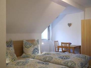 Ferienwohnung für 2 Personen, mit Garten und Terrasse in Sehmatal