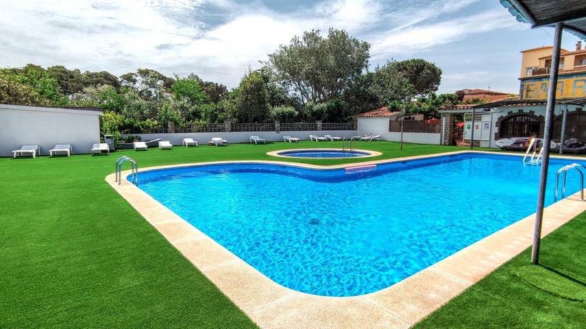 Gîte pour 2 personnes, avec piscine et jardin, animaux acceptés dans Sant Martí d'Empúries - 3