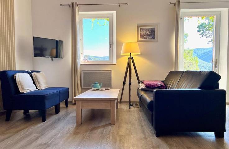 Location de vacances pour 6 personnes, avec vue et jardin à Felluns - 2